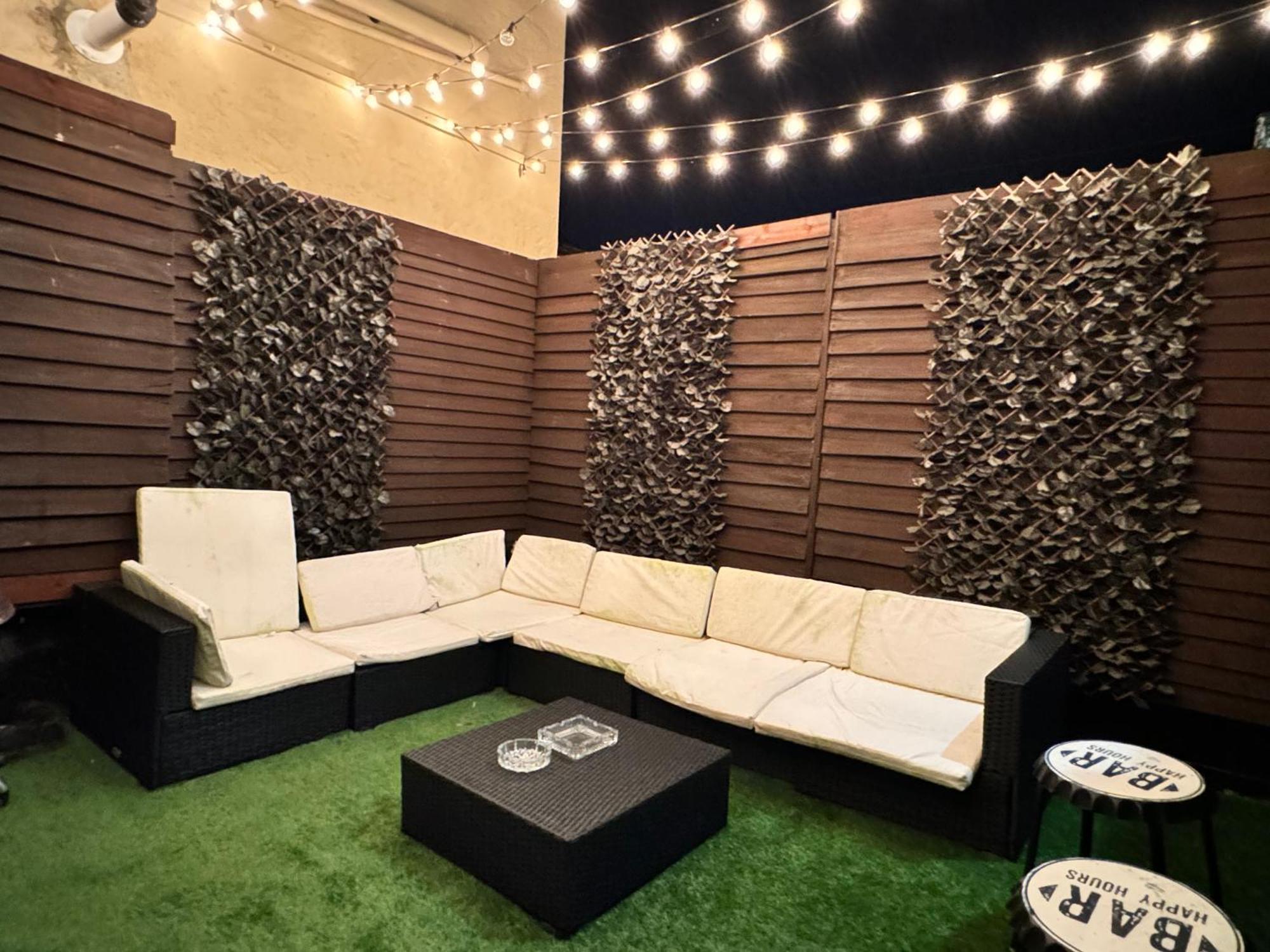 4 Bed 4 Bath House With Free Parking, 5 Mins To Lfc And 15 Mins To City Centre Ливерпуль Экстерьер фото