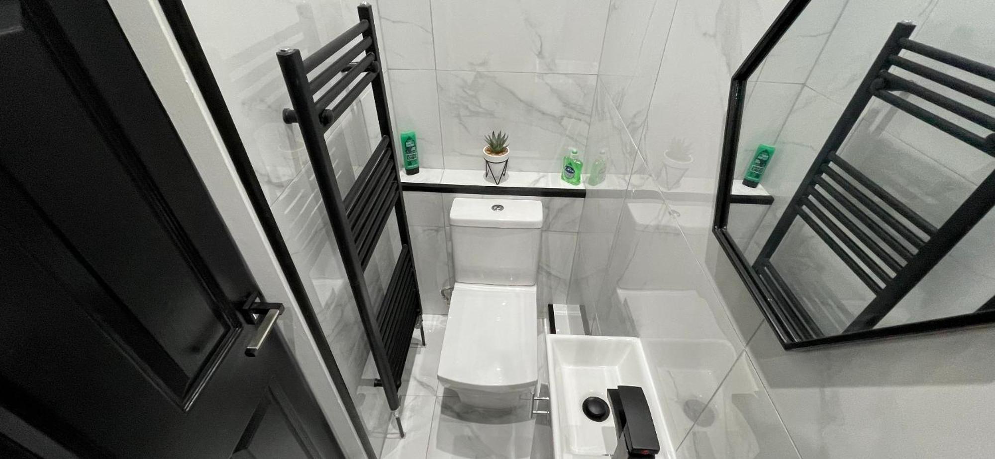 4 Bed 4 Bath House With Free Parking, 5 Mins To Lfc And 15 Mins To City Centre Ливерпуль Экстерьер фото